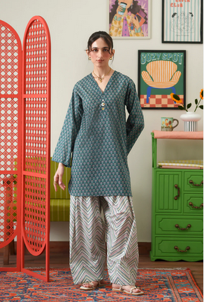 ETHNC printed suit 2 piece 102/714
