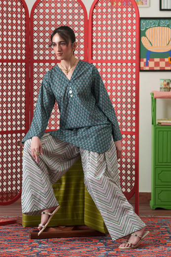 ETHNC printed suit 2 piece 102/714