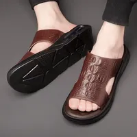 BOLD GROUND MEN’S SANDAL