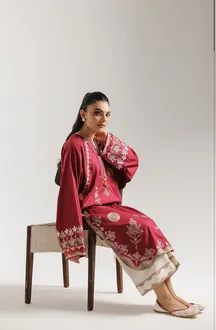ETHNC EMBROIDERED SUIT STRAIGHT FIT - ROUND NECK WITH V SLIT - FLARED SLEEVES - LONG LENGTH