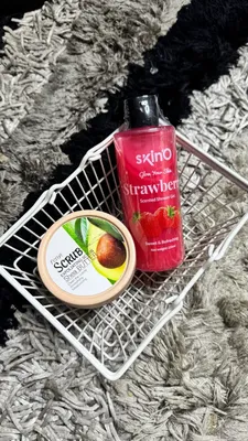 SkinO Strawberry Scented Shower Gel & Body Scrub Combo