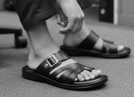 Men Genuine Leatheer flat sandals