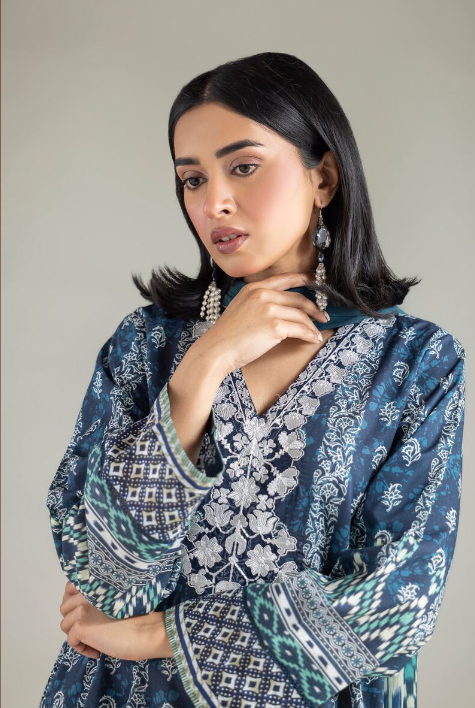 KHAADI Embrioderied Lawn 3-Piece Dress