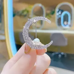Rhinestone Pearl Moon Brooch For Women (1 Pc)