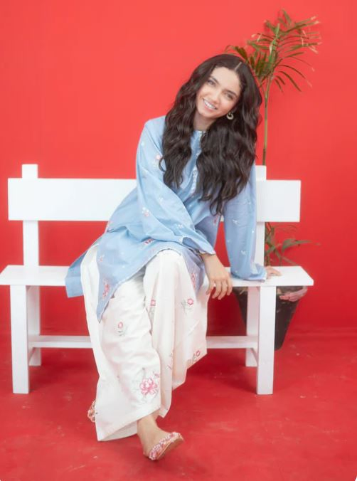 Urge Pret, ARQ, Ready to wear 2PC embroidered lawn suit