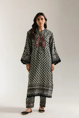 ETHNC - EMBROIDERED SUIT 