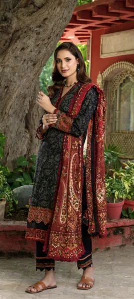 Pakistani Original Guladhar Premium Cambric Cotton Stitched 3pcs _ Black