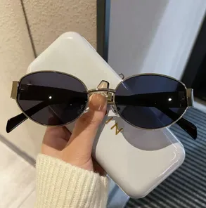 Triomphe Oval Sunglass