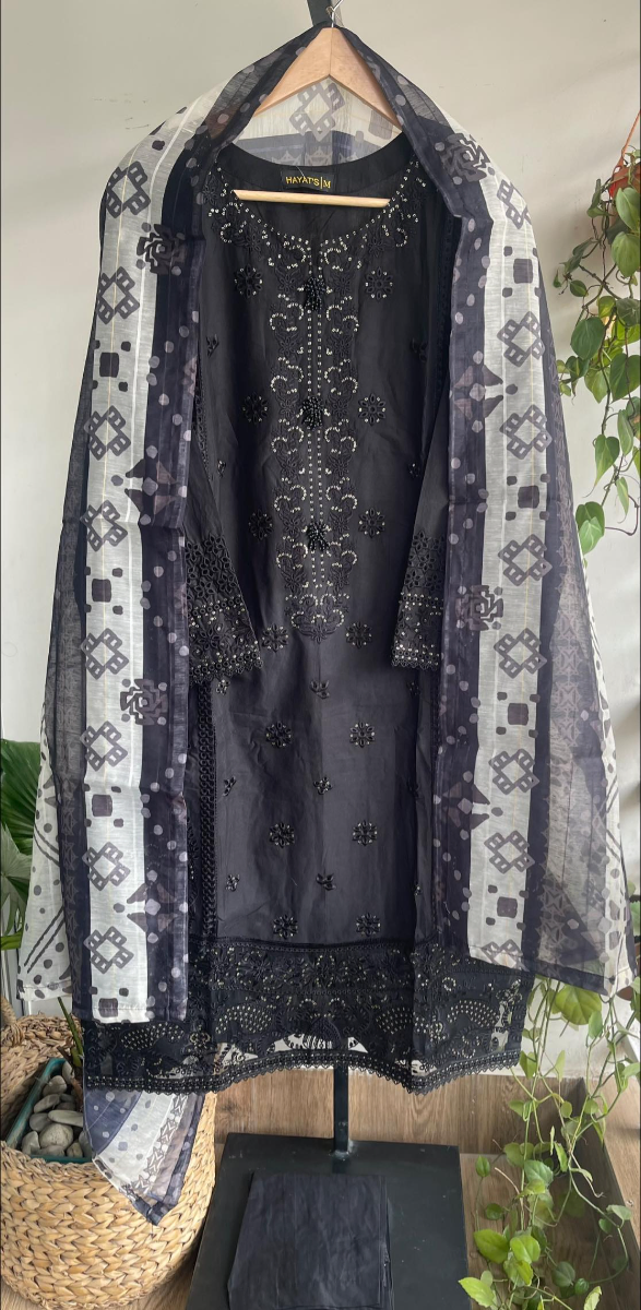 Original Pakistani Hayat’s Cotton Embroidered Stitched 3pcs _ Black