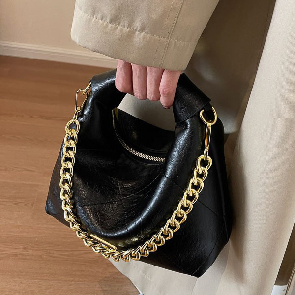 DIAMOND CHAIN  SOFT LEATHER DUMPLING  WOMEN'S BAG 6292BR