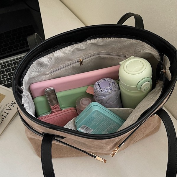 Dahlia Women’s Shoulder Bag