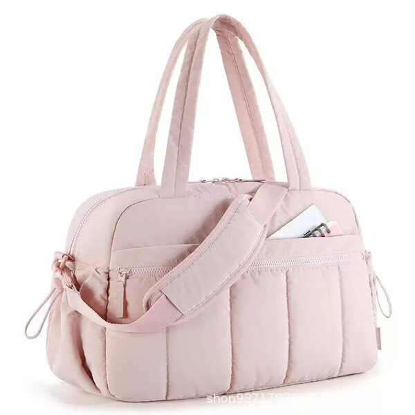 BAGSMART  Women’s Light Pink Gym & Travel Bag with Wet Pocket 