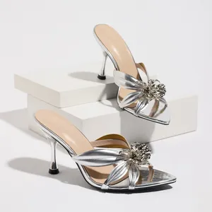 Stiletto Dimensional Metal Flowers