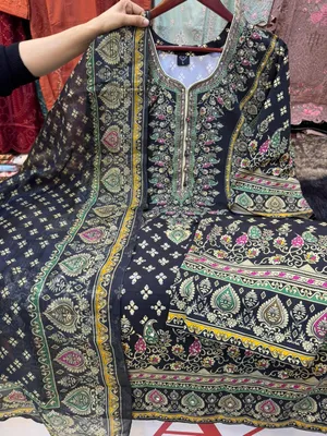 Premium  Dubai Cherry Silk Item 