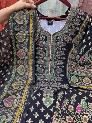 Premium  Dubai Cherry Silk Item 