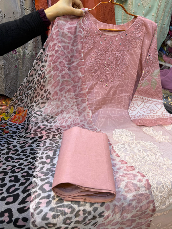 Lightweight Printed Suit Collection