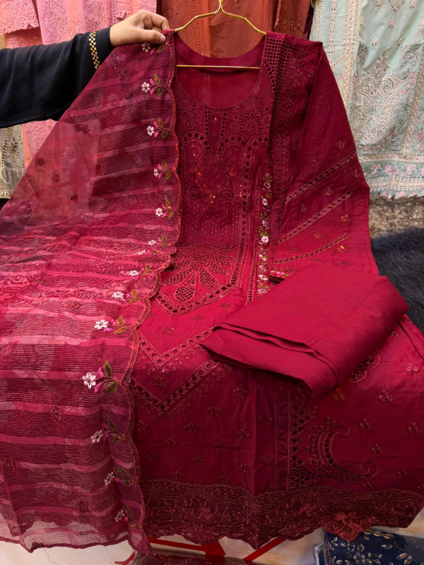 Refined Long-Length Suit with Premium Detailing