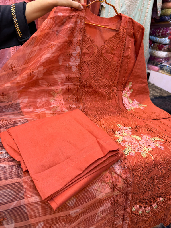 Timeless Ethnic Outfit with a Luxury Feel