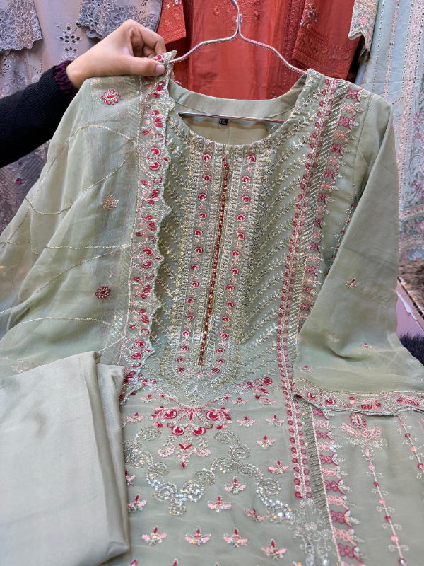 Luxe Chiffon Party Ensemble with Embellished Detailing