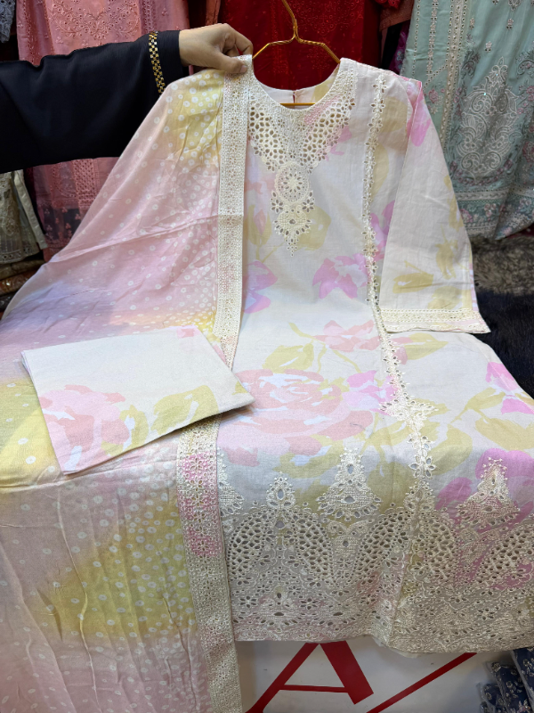 Classic Pakistani Style for a Polished Look