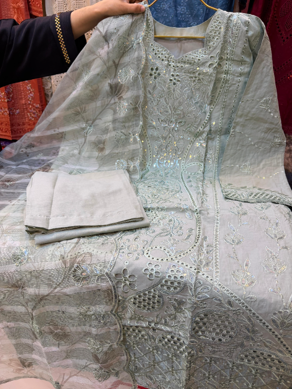 Elegant Swizz Cotton Outfit with Statement Dupatta