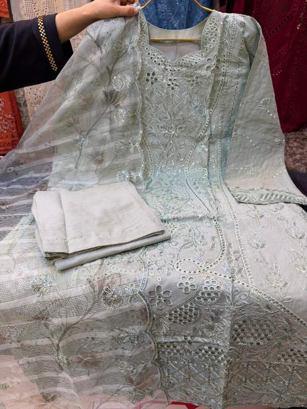 Elegant Swizz Cotton Outfit with Statement Dupatta