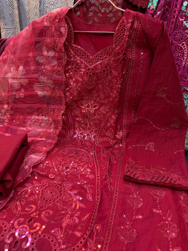 Elegant Swizz Cotton Attire with Statement Dupatta