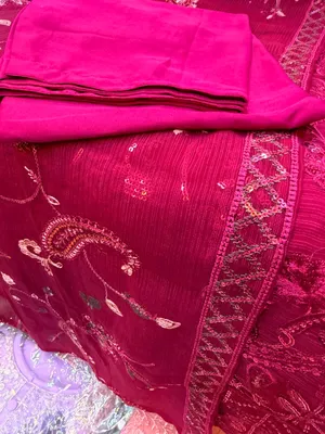 Elegant White Gold Outfit with Lace Detailing