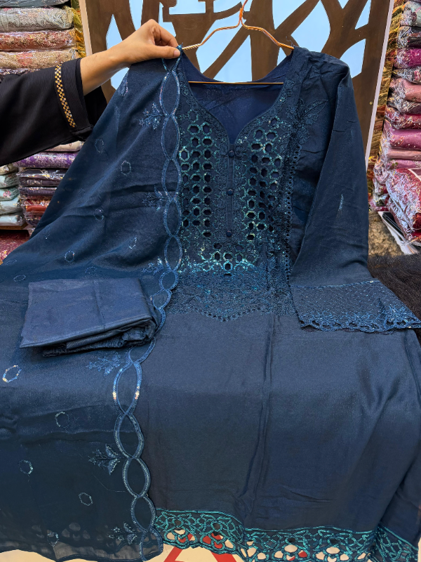 Lace-Trimmed Swizz Lawn Printed Suit