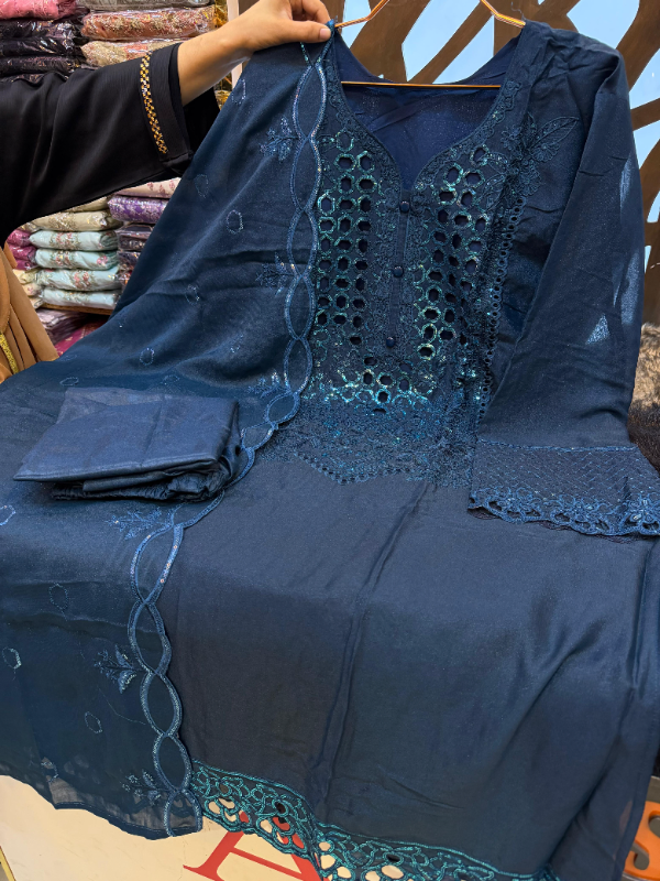 Lace-Trimmed Swizz Lawn Printed Suit