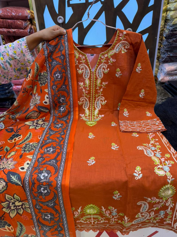 Trendy Swizz Lawn Cotton Suit with Quata Printed Dupatta