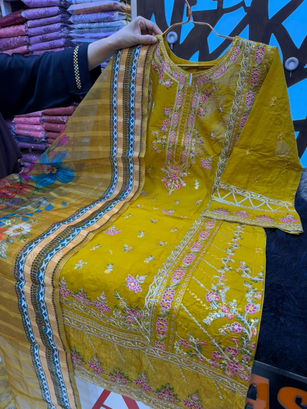 Elegant Swizz Cotton Pakistani Style Suit