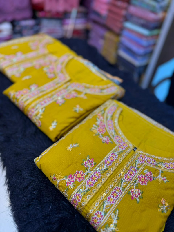 Elegant Swizz Cotton Pakistani Style Suit