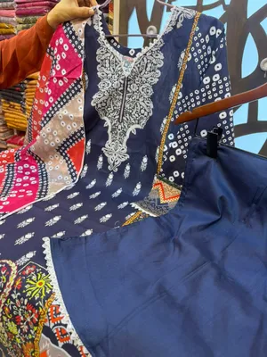 Everyday Swizz Lawn Suit with Coordinated Printed Dupatta