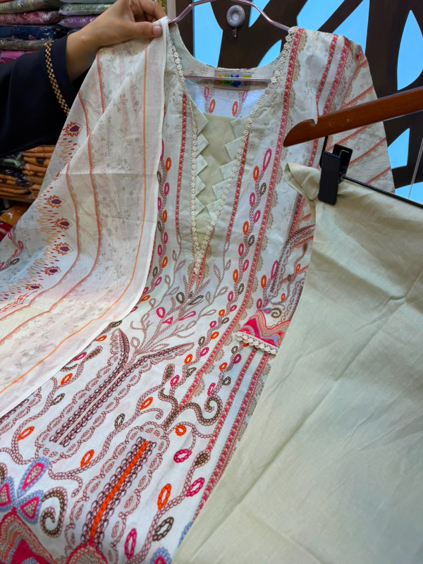 Ethnic Printed Swiss Lawn Stitched Three-Piece Suit - Off White & Cream