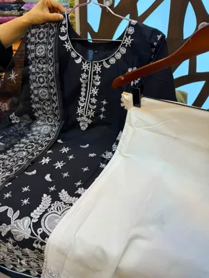 Pakistani Inspired Embroidered Cotton 3-Piece Suit with Chiffon Tie-Dye Dupatta & Farshi Salwar