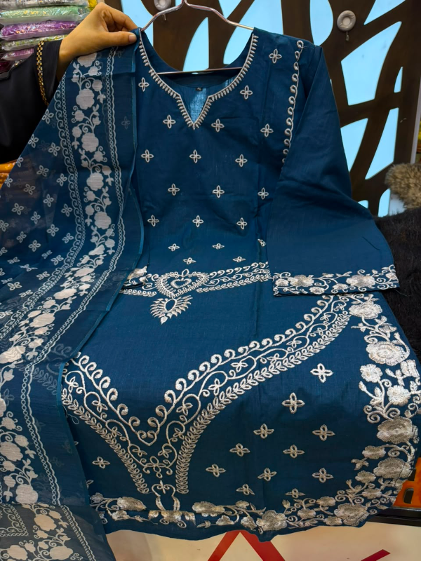 Pakistani Inspired Embroidered Cotton 3-Piece Suit with Chiffon Dupatta & Farshi Salwar