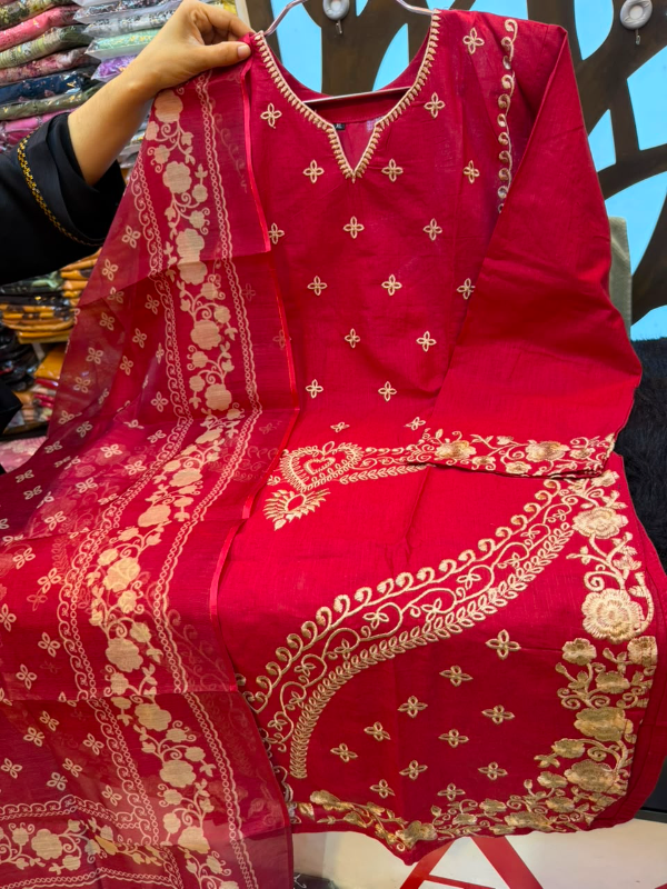Pakistani Inspired Embroidered Cotton 3-Piece Suit with Chiffon Dupatta & Farshi Salwar