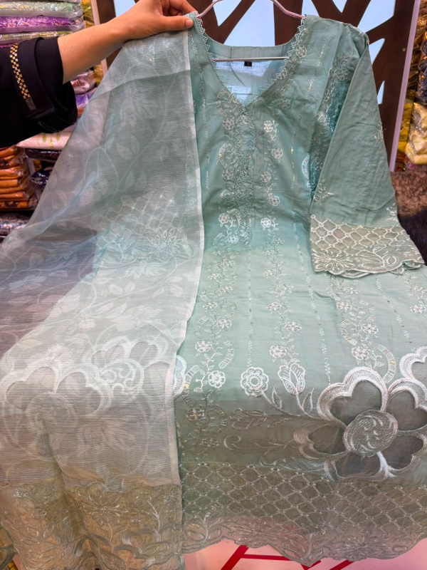 Tawakkal Inspired Laser Cut Embroidered Cotton 3-Piece Suit with Printed Kota Dupatta- Mint Green