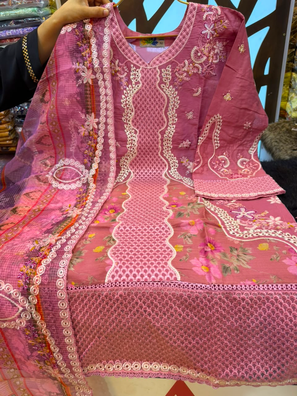 Pakistani-Inspired Embroidered Swiss Lawn Slub Cotton Three-Piece Suit - Mauve Pink / Dusty Rose