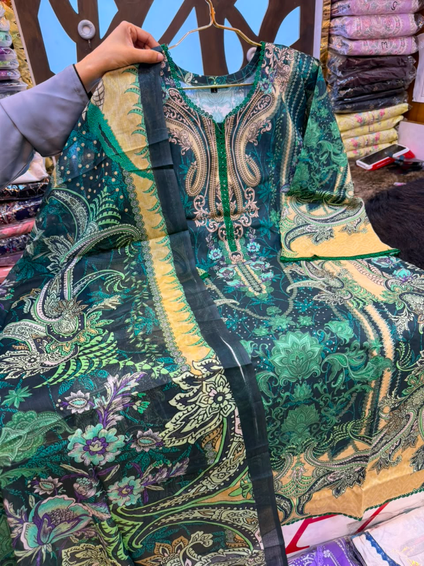 Emerald Green & Paisley Printed Swiss Lawn Three-Piece Suit Set - Deep Emerald Green Base 