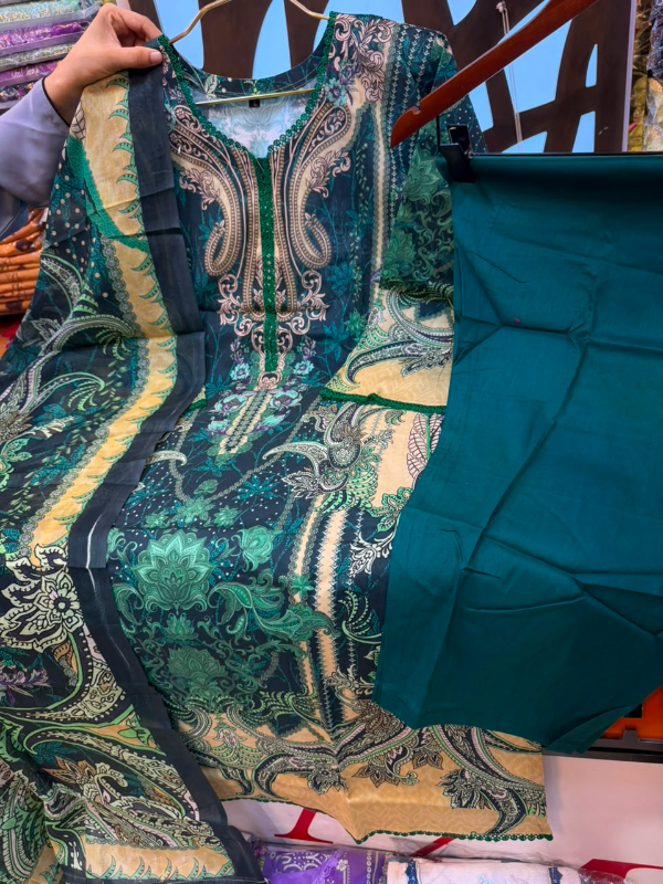 Emerald Green & Paisley Printed Swiss Lawn Three-Piece Suit Set - Deep Emerald Green Base 