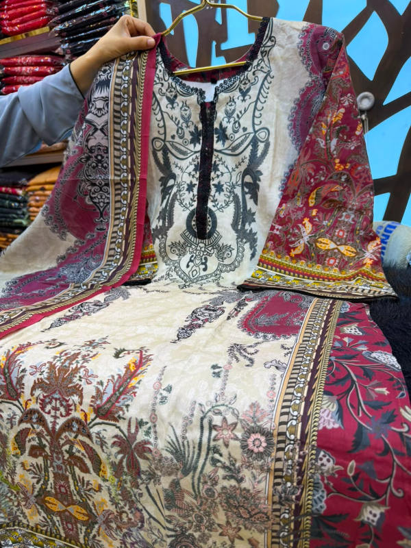 Cream & Maroon Folk Printed Swiss Lawn Three-Piece Suit Set - Off-White / Cream Base