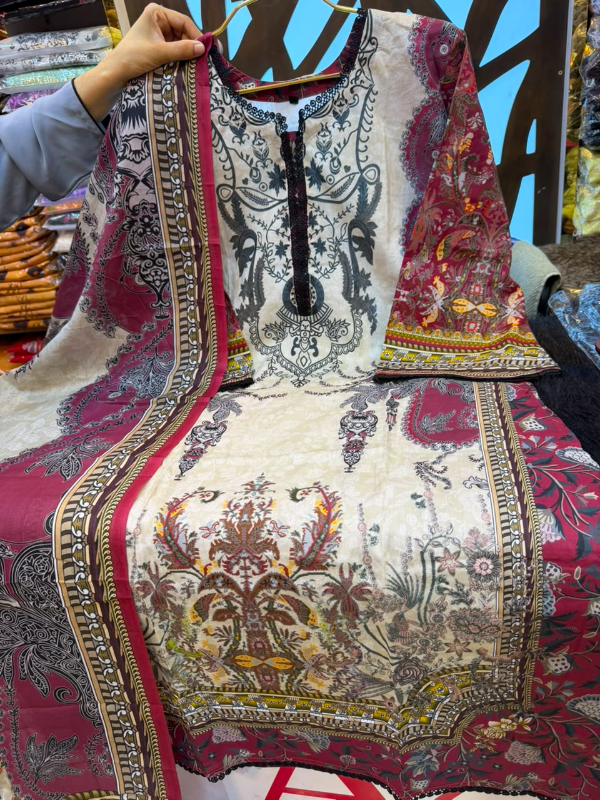 Cream & Maroon Folk Printed Swiss Lawn Three-Piece Suit Set - Off-White / Cream Base
