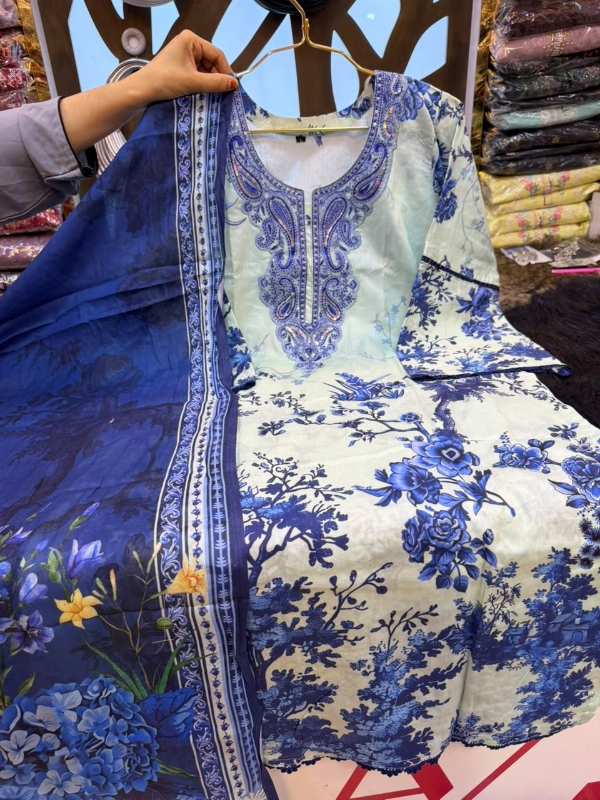 Swiss Lawn Printed 3-Piece Suit with Organza Embroidery Neckline - Light Ice Blue