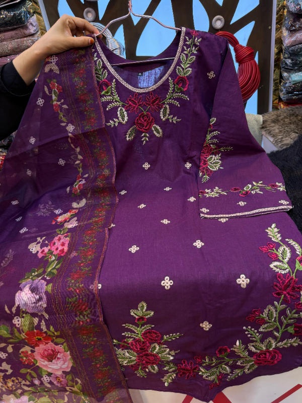 Pakistani-Inspired Embroidered Slub Cotton 3-Piece Suit