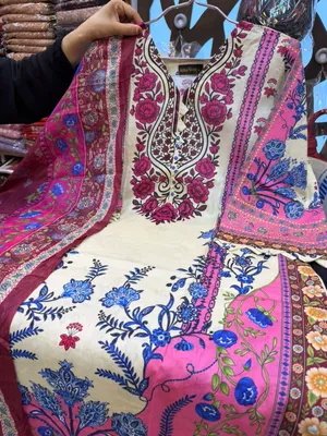  New Swizz Lawn Off-White & Magenta Floral Printed 3-Piece Suit Collection