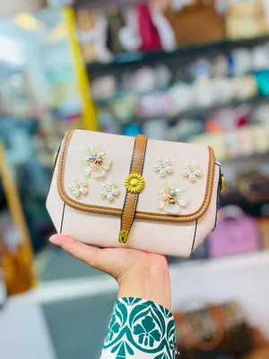 Elegant Floral Shoulder Bag