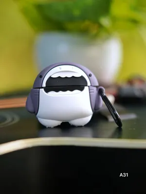 Cosmo Chomp Buddy – AirPods Cover