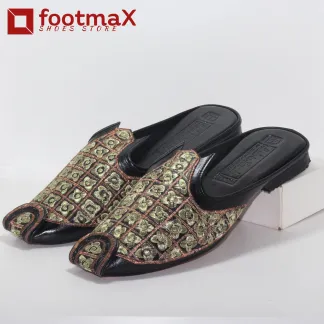 Pure leather men Embroidered Leather Slippers – Luxury and Comfort